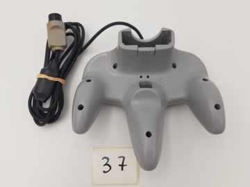 КОНСОЛЬ NINTENDO 64, ЕВРОПЕЙСКАЯ ВЕРСИЯ, ЧЕРНАЯ + ОРИГИНАЛЬНЫЕ АКСЕССУАРЫ
