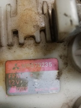 MITSUBISHI OE MR573235 ČERPADLO PALIVA