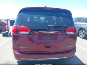 Chrysler Pacifica II 2018 Chrysler Pacifica Hybrid Limited 2018 3.6 Hybryda 260KM, zdjęcie 3