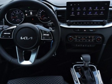 Kia Ceed III Hatchback Facelifting  1.5 T-GDI 140KM 2025 KIA Cee'd 1.5 T-GDI Tribute DCT Hatchback 140KM 2025, zdjęcie 5