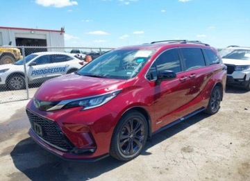 Toyota Sienna III 2021 Toyota Sienna 2021, 2.5L, XSE, po gradobiciu 2.5 Benzyna 189KM, zdjęcie 8