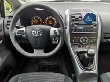 Toyota Auris I Hatchback 5d Facelifting 1.6 Valvematic 132KM 2011 Toyota Auris 1.6 Benzyna 132KM Klimatr LIFT Isofix, zdjęcie 14