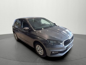 Skoda Fabia IV 2025 Skoda Fabia Selection 1.0TSI Selection 1.0TSI Benzyna 115KM, zdjęcie 2