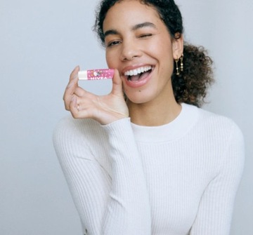 NIVEA DAISY DUCK DISNEY EDITION Защитная губная помада - увлажняющая 4,8г