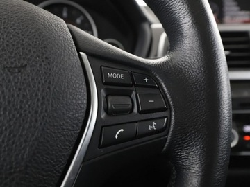 BMW Seria 3 F30-F31-F34 Touring Facelifting 2.0 318d 150KM 2017 BMW 318 2.0d Automat Sport Line Panorama Tempomat, zdjęcie 28