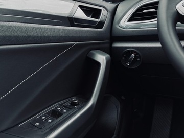 Volkswagen T-Roc I SUV Facelifting 1.5 TSI ACT 150KM 2025 Volkswagen T-Roc Final Edition 1.5 TSI DSG, zdjęcie 20