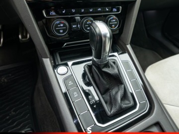 Volkswagen Arteon Fastback 2.0 TDI 150KM 2018 VOLKSWAGEN Arteon 2.0 TDI Elegance DSG Sedan 150KM 2018, zdjęcie 20