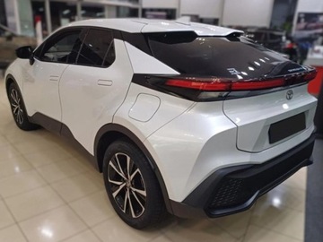 Toyota C-HR II SUV 2.0 Hybrid Dynamic Force 180KM 2026 Executive 2.0 Hybrid Dynamic Force AWD 180KM | Podgrzewane fotele!, zdjęcie 2