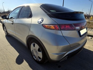 Honda Civic VIII Hatchback 5d 1.4 i 83KM 2007 HONDA CIVIC UFO 1.4 B+LPG Sekwencja – 83KM - KAMERA – SUPER STAN - OKAZJA!, zdjęcie 7