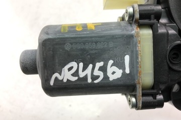 MOTOREK OKNO PŘEDNÍCH PRAVÝCH DVEŘE AUDI A3 (8V1, 8VK) 5Q0959802B
