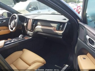 Volvo XC60 II 2024 Volvo XC 60 2024 Volvo XC60 B5 AWD Ultimate Dark Theme 2.0 Benzyna 247KM, zdjęcie 4