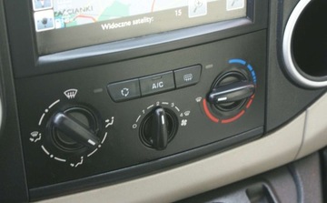 Citroen Berlingo II Van Facelifting 2015 1.6 VTi 98KM 2016 Citroen Berlingo Citroen Berlingo Oryginalny Lakier Po Duzym Serwisie Po O, zdjęcie 13