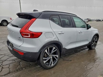 Volvo XC40 2021 Volvo XC 40 T5 R-Design 2021 2.0L 2.0 Benzyna 248KM, zdjęcie 3