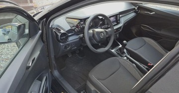 Skoda Fabia IV 2023 Skoda Fabia 1,0 benzyna 65 KM klima Full LED zarejestrowany 7 tys km 65KM, zdjęcie 5