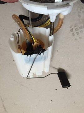 BMW X1 F48 2.0D ТОПЛИВНЫЙ НАСОС ПОПЛАВОЧНЫЙ 7300483