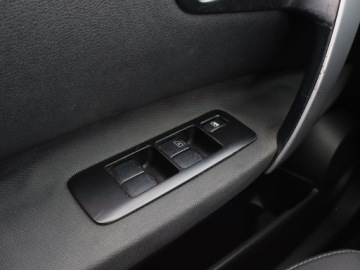 Nissan Qashqai I Crossover 1.6 115KM 2007 Nissan Qashqai 1.6, Klima, Klimatronic, Tempomat, zdjęcie 17