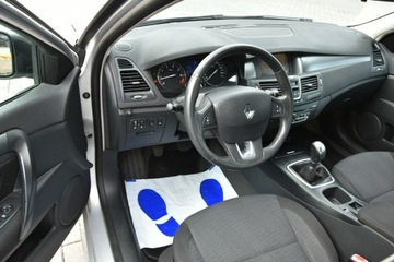 Renault Laguna III Grandtour 2.0 16v 140KM 2009 Renault Laguna 2.0 16v 140KM 2009r. Xenon TEMPOMAT, zdjęcie 15