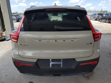 Volvo XC40 2025 Volvo XC 40 Plus 2025 2.0l 2.0 Benzyna 247KM, zdjęcie 2