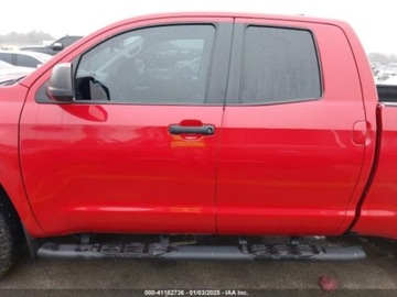 Toyota Tundra II 2021 Toyota Tundra 2021r., SR5 , od ubezpieczalni 5.7 Benzyna 381KM, zdjęcie 3