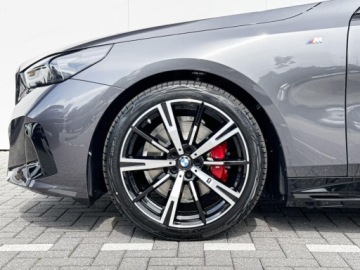 BMW Seria 5 G90-91 Touring 2.0 520d 197KM 2025 BMW Seria 5 Touring 520d xDrive Sport Combi 2.0 (197KM) 2025, zdjęcie 12