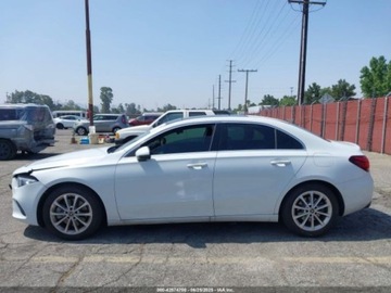 Mercedes Klasa A W177/V177 2020 Mercedes-Benz Klasa A 220 2020 2.0l 2.0 Benzyna 188KM, zdjęcie 2