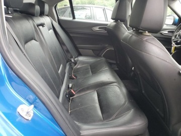 Alfa Romeo Giulia II Sedan 2.0 TBi 280KM 2017 Alfa Romeo Giulia 2017 ALFA ROMEO GIULIA Q4 2.0L BOGATA WERSJA ---------, zdjęcie 10