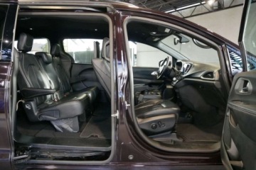 Chrysler Pacifica II 3.6 V6 291KM 2019 Chrysler Pacifica 3.6L V6 Pentastar 291KM StowN Go WersjaSKameraMonitoryMe, zdjęcie 8