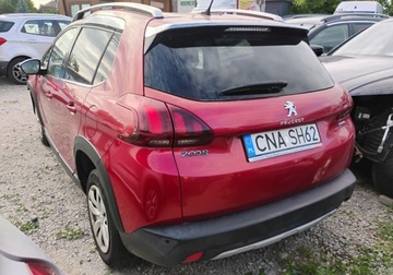 Peugeot 2008 I SUV Facelifting 1.2 PureTech 110KM 2017 Peugeot 2008 2017r, 1.2 Benzyna 110KM. Uszkodzony przod. Jezdzi 1.2 110KM, zdjęcie 4