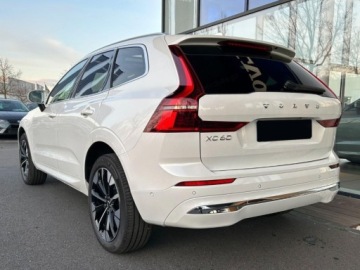 Volvo XC60 II 2026 2.0 B5 AWD Ultra Bright (250 KM) Podgrzewana kierownica, zdjęcie 2