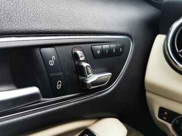 Mercedes GLA I Off-Roader Facelifting 2.0 250 211KM 2018 MERCEDES GLA 250 / 2.0 Benzyna / 211 KM / Automatyczna skrzynia biegów, zdjęcie 10