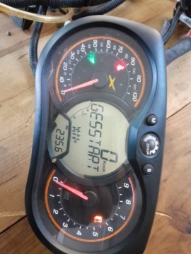 Can-Am Maverick 1000 XRS (13) Спидометр