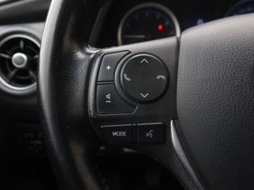 Toyota Corolla XI Sedan Facelifting 1,6 Valvematic 132KM 2017 Toyota Corolla 1.6 Valvematic, Salon Polska, zdjęcie 17