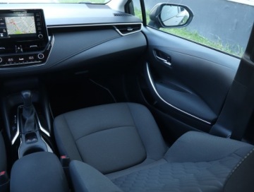 Toyota Corolla XII Sedan 1.8 Hybrid 122KM 2019 Toyota Corolla 1.8 Hybrid, Salon Polska, Automat, zdjęcie 7