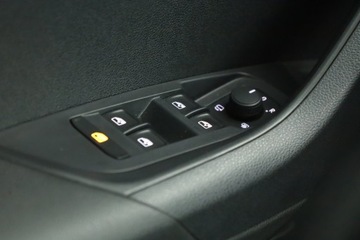 Skoda Karoq Crossover Facelifting 1.5 TSI ACT 150KM 2024 Skoda Karoq 1.5 TSI, 1. Właściciel, Serwis ASO, zdjęcie 16