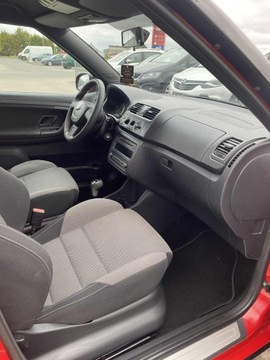 Skoda Fabia II Hatchback Facelifting 1.2 TSI 85KM 2011 Skoda Fabia 1.2 benzyna 2011R. SUPER WERSJA MONTECARLO GWARANCJA, zdjęcie 12