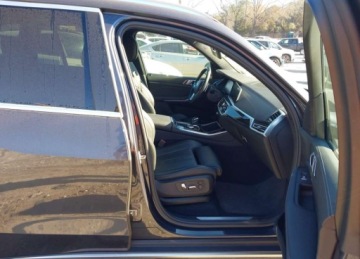 BMW X5 G05 2021 BMW X5 2021r., Xdrive40i, 3L, od ubezpieczalni 3.0 Benzyna 340KM, zdjęcie 9