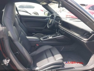 Porsche 911 992 2020 Porsche 911 2020r. , 3,0L 2020 CARRERA 4 3.0 Benzyna 379KM, zdjęcie 8