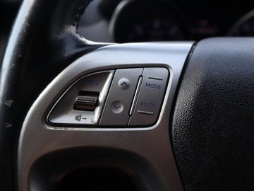 Hyundai ix35 SUV 1.7 CRDi 115KM 2010 Hyundai ix35 1.7 CRDi, Klima, Tempomat, Parktronic, zdjęcie 18