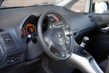 Toyota Auris I 2010 Toyota Auris Klimatronic|Parktronic|6 Bieg| Zarej|, zdjęcie 13