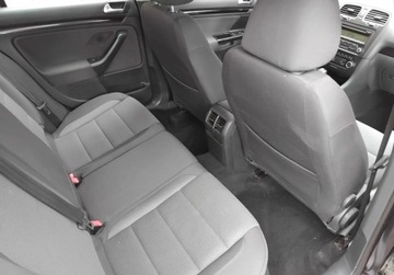 Volkswagen Golf VI Variant 1.6 TDI-CR DPF BlueMotion 105KM 2010 Volkswagen Golf 1,6 Tdi Alufelgi Klimatronik Po oplatach z Niemiec, zdjęcie 23