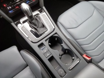 Volkswagen Arteon Fastback Facelifting 2.0 TDI 200KM 2022 Volkswagen Arteon Shooting Brake Elegance 2,0TDI 200km 4x4 FV-VAT23, zdjęcie 33