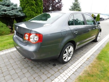 Volkswagen Jetta VI 2007 VOLKSWAGEN JETTA V 1,6 FSI 115 KM 184 TYŚ. KM, zdjęcie 2