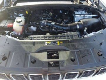 Jeep Grand Cherokee V 2023 Jeep Grand Cherokee 2023 JEEP GRAND CHEROKEE L LAREDO 3.6 Benzyna 293KM, zdjęcie 6
