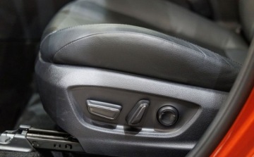 Toyota C-HR II SUV 1.8 Hybrid 140KM 2025 Toyota C-HR 1.8 Hybrid Executive 1.8 Hybryda 140KM, zdjęcie 28