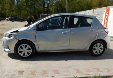 Toyota Yaris III Hatchback 5d Facelifting 2017 1.0 VVT-i 72KM 2020 Toyota Yaris Okazja Benzyna 73KM, zdjęcie 6