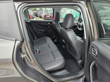 Peugeot 2008 I SUV Facelifting 1.2 PureTech 110KM 2019 Peugeot 2008 1,2 benzyna 110KM automat GT LINE, zdjęcie 6