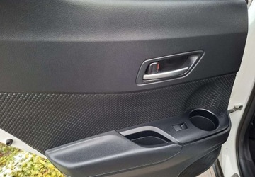 Toyota C-HR I Crossover Facelifting 1.8 Hybrid 122KM 2021 Toyota C-HR Toyota C-HR 1.8 Hybryda 122KM, zdjęcie 28