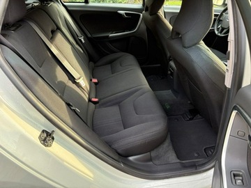 Volvo V60 I Kombi 1.6 T4 180KM 2011 Volvo V60 T4 180 KM Automat Podgrzewane fotele, zdjęcie 14