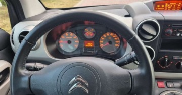 Citroen Berlingo II Van Facelifting 2015 1.6 BlueHDi 100KM 2016 Citroen Berlingo Citroen Berlingo Multispace BlueHDi 100 SELECTION 1.6, zdjęcie 7