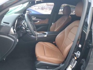 Mercedes GLC C254/X254 2022 Mercedes-Benz GLC 2022 Mercedes-Benz GLC GLC 300 4MATIC Coupe 2.0 Benzyna, zdjęcie 6